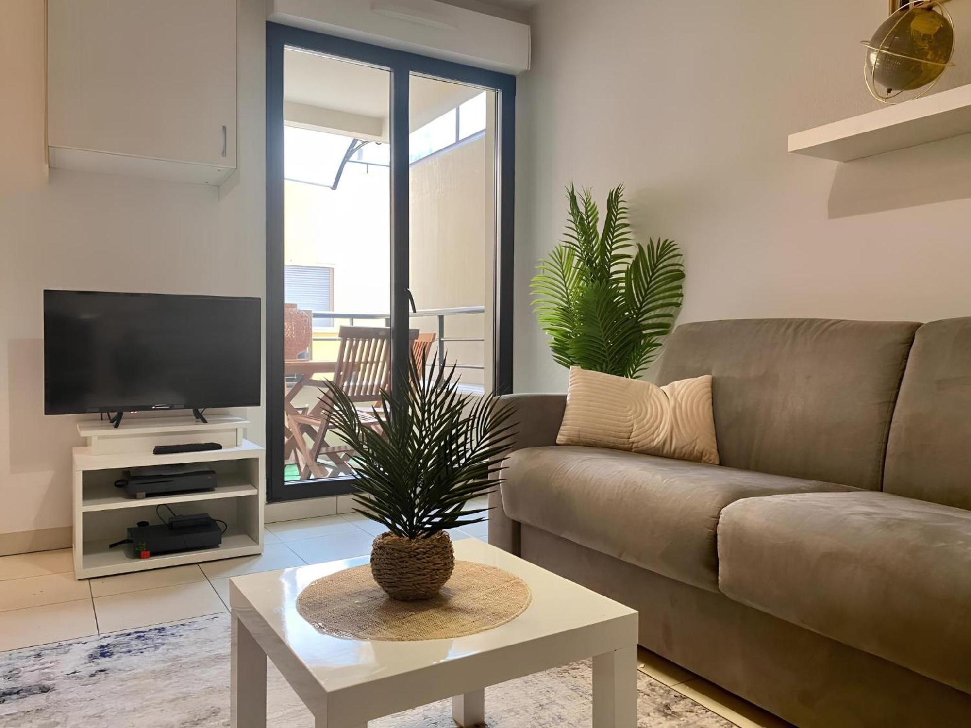 Apartamento "L'Alhambra" Proche Gare Et Centre Menton Exterior foto